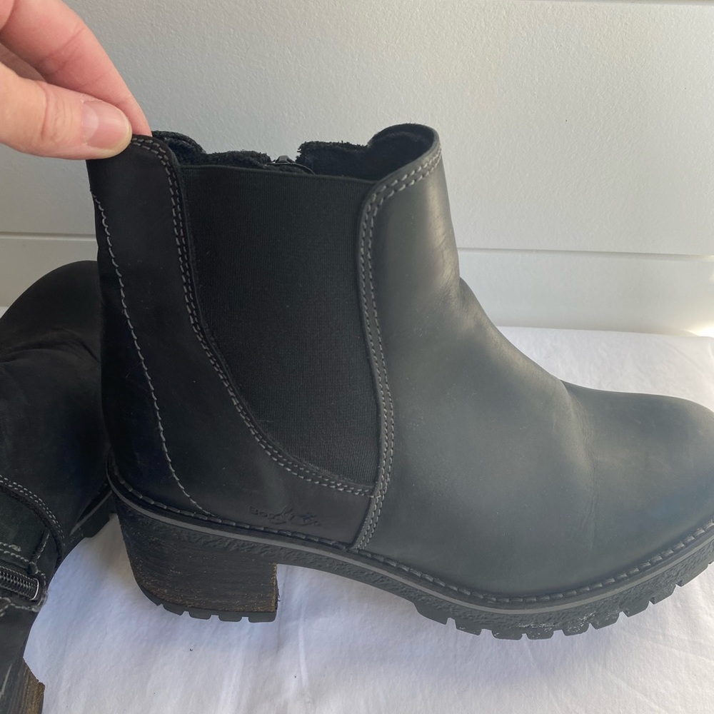 Bos. & Co. Black Leather Ankle Boots 38/7.5 Lined Waterproof Zip Up Heeled Goth - Picture 4 of 12